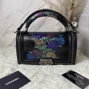 Chanel Handbags 941